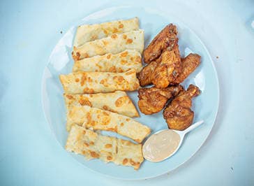 Bread Sticks and Chicken Wings from Pizza Jungle